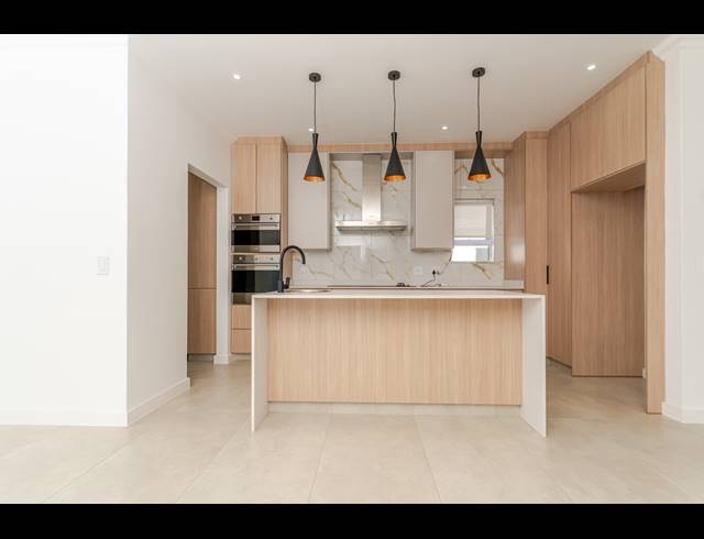 4 BEDROOM HOUSE FOR SALE IN BRYANSTON